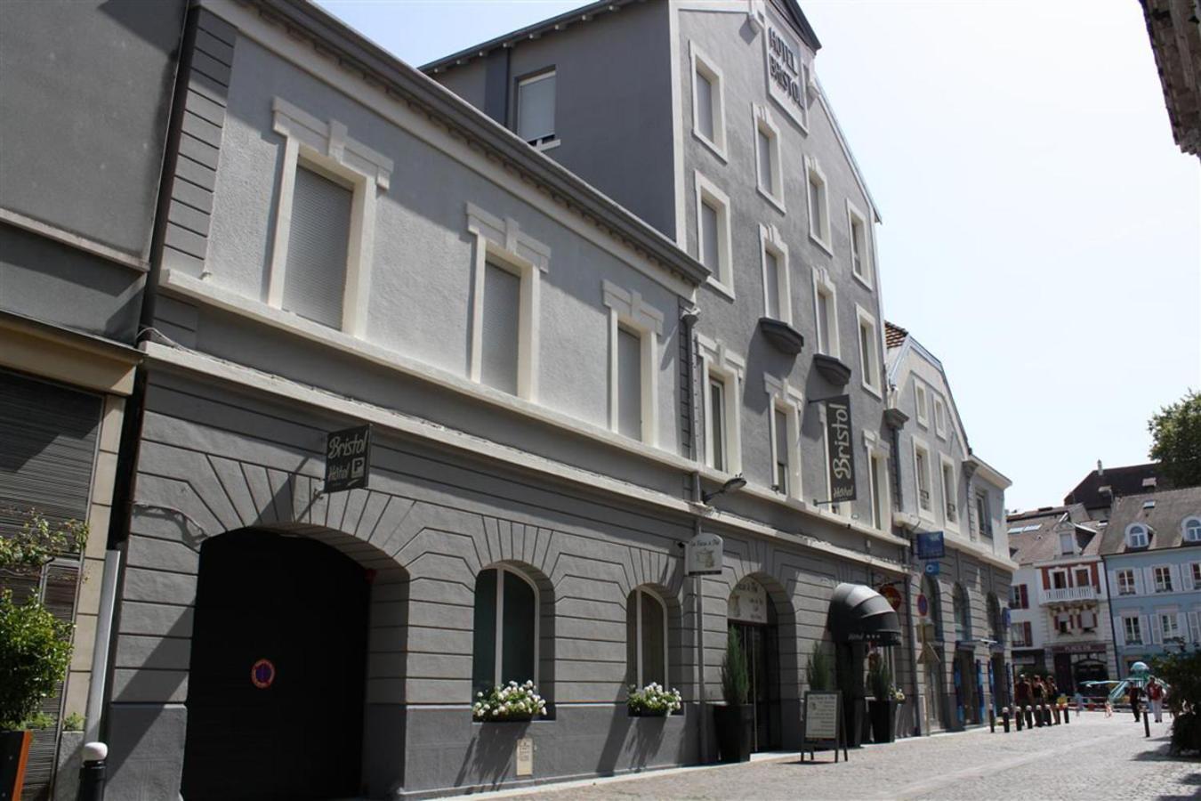 Brit Hotel Bristol Montbéliard Centre Exterior foto